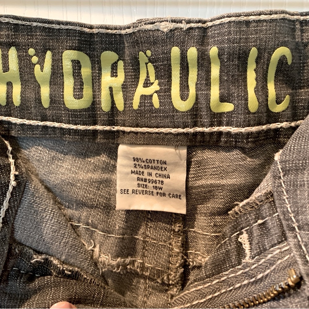 HYDRAULIC Women’s Gray Ankle Cropped Distressed Denim Jeans Size 18W - Picture 12 of 14